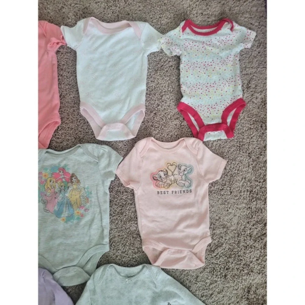 Lot of 10 Baby Girl Bodysuits 0-3‎ months